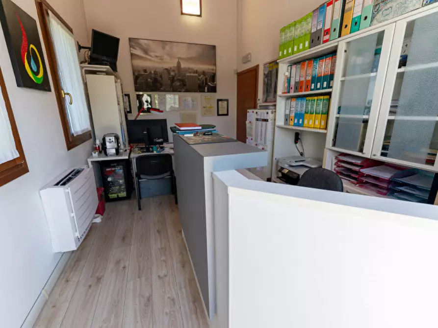 Immagine 28 di Villa in vendita  a Campolongo Maggiore