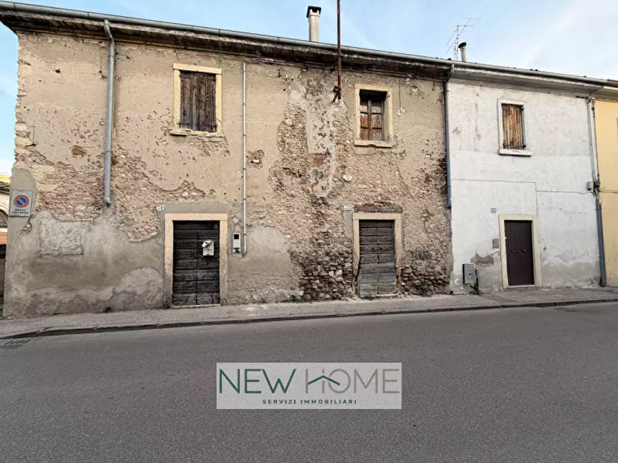 Immagine 2 di Appartamento in vendita  in via scuderlando 323 a Verona