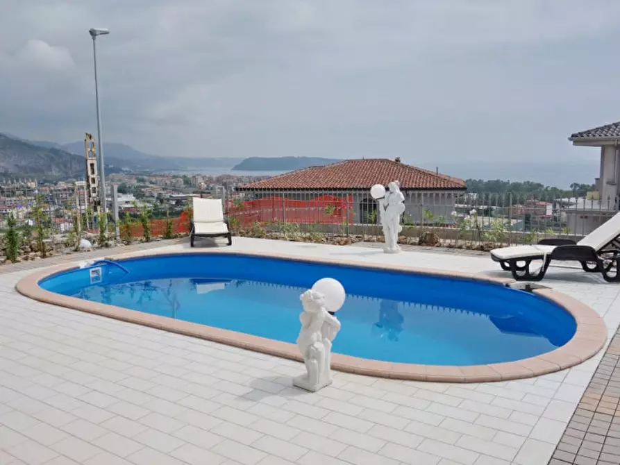 Immagine 4 di Villa in vendita  in Praia a Mare a Praia A Mare