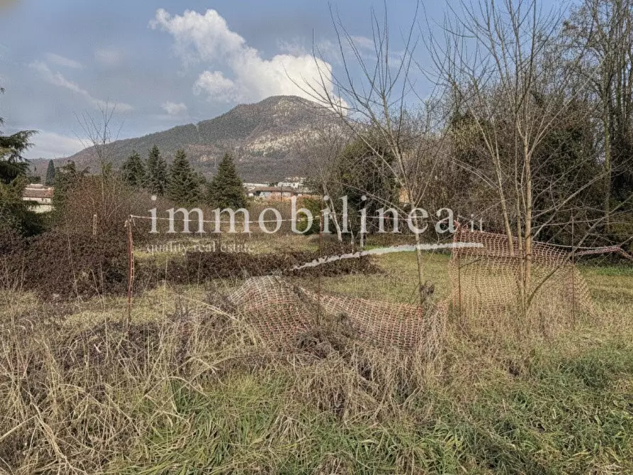 Immagine 1 di Terreno in vendita  in Via Costa a Caprino Veronese