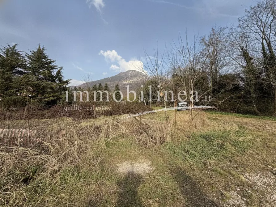 Immagine 2 di Terreno in vendita  in Via Costa a Caprino Veronese