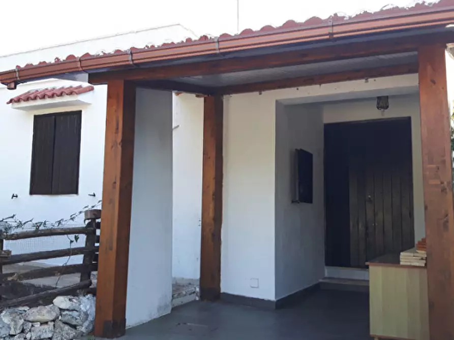 Immagine 1 di Villa in affitto  in C.da Abate Melchiorre a Ostuni
