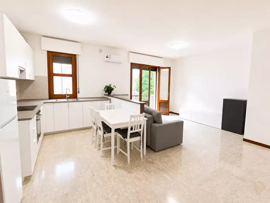Immagine 2 di Appartamento in affitto  in Via Soave a Padova
