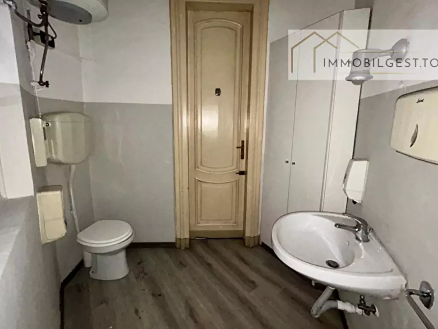 Immagine 15 di Ufficio in affitto  in C.so Sommeiller 32 a Torino