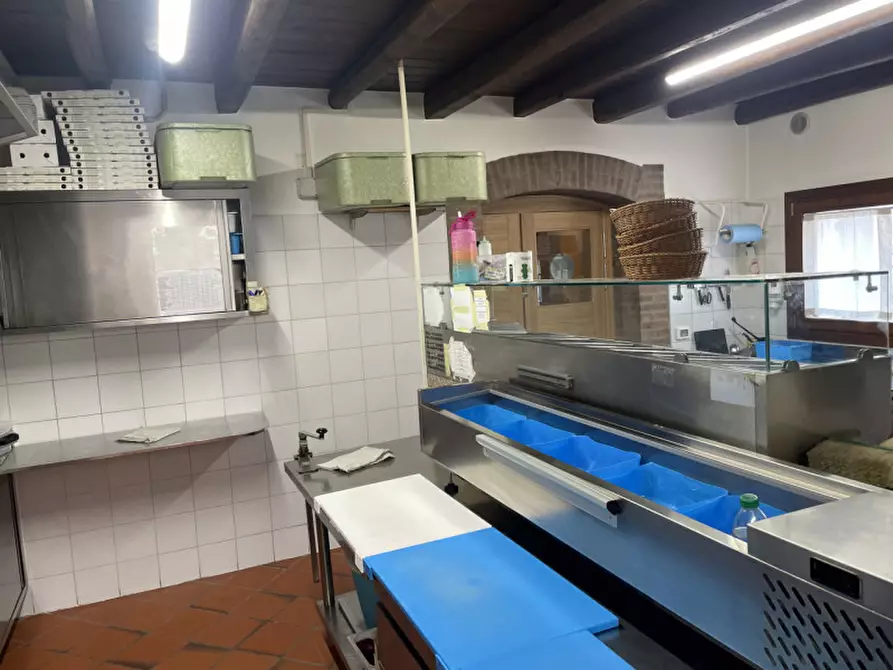 Immagine 16 di Attività commerciale in vendita  in VIA PONTE DI PAGNANO a Asolo