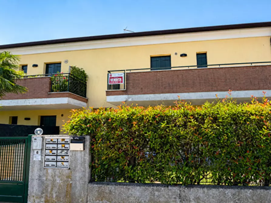 Immagine 1 di Appartamento in vendita  in Via Monsignore R. Carniello 6 a Piove Di Sacco