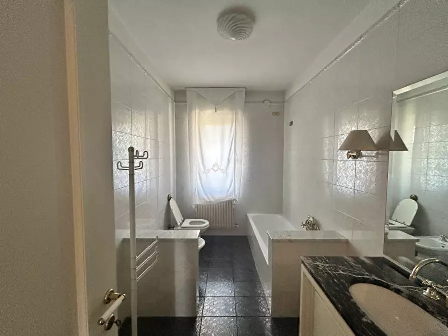 Immagine 16 di Appartamento in vendita  in Via Francesco di Manzano 2 a Cormons