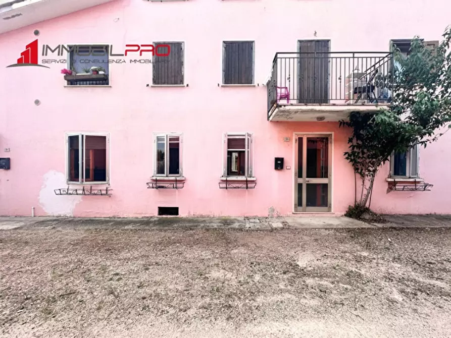 Immagine 1 di Appartamento in vendita  in Via Amerigo Vespucci a Zanè