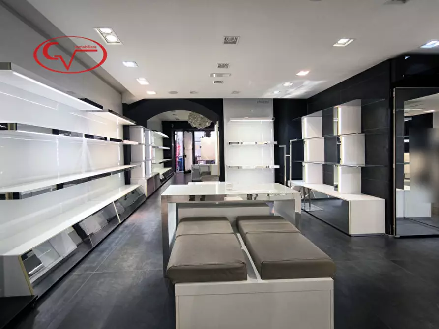 Immagine 1 di Attività commerciale in vendita  in Corso Italia a San Giovanni Valdarno