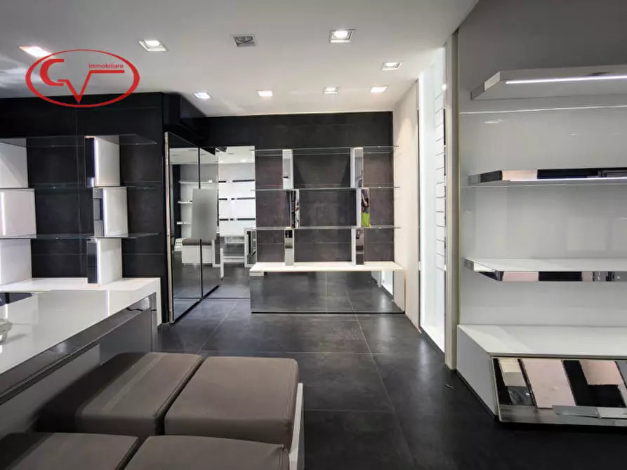 Immagine 6 di Attività commerciale in vendita  in Corso Italia a San Giovanni Valdarno