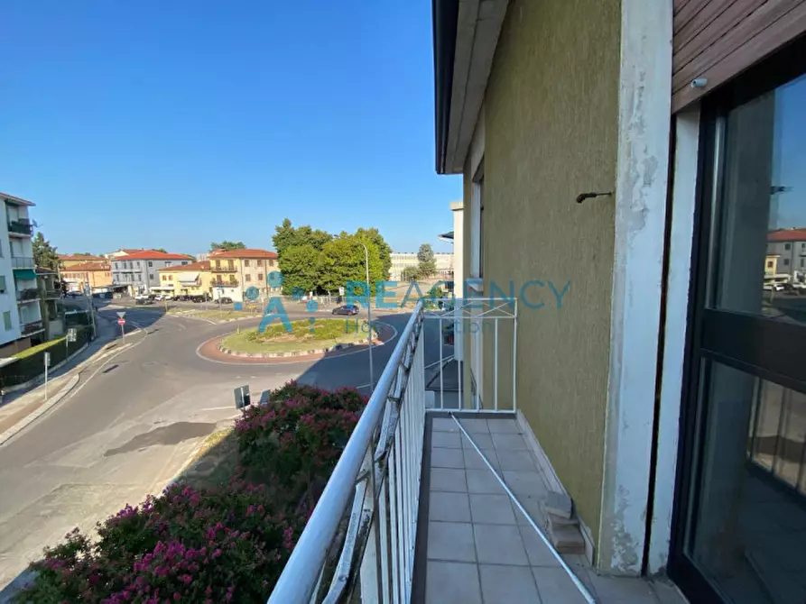 Immagine 3 di Appartamento in vendita  in Viale Gian Giorgio Trissino a Vicenza