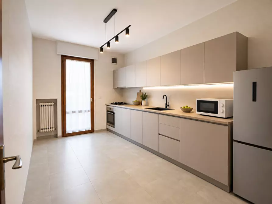 Immagine 2 di Appartamento in vendita  a Padova