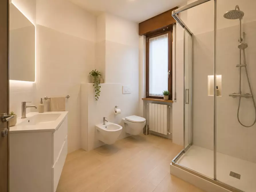 Immagine 10 di Appartamento in vendita  in Via Monte Bianco, 2 a Villa Guardia