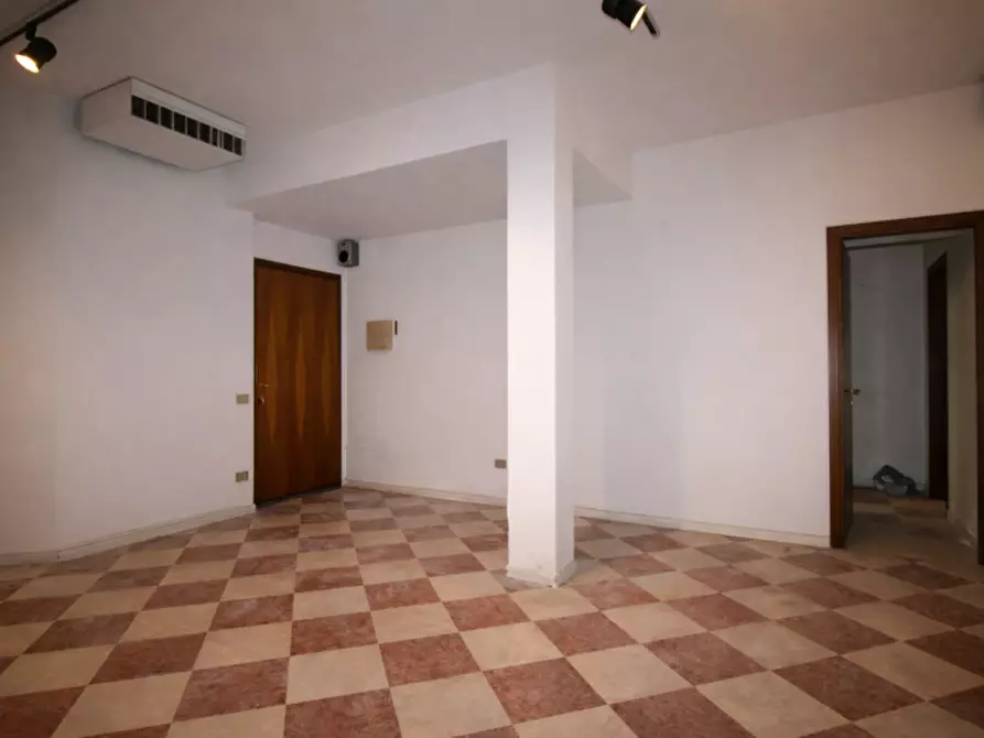 Immagine 11 di Appartamento in vendita  in Borgo Santa Lucia, 144 a Vicenza