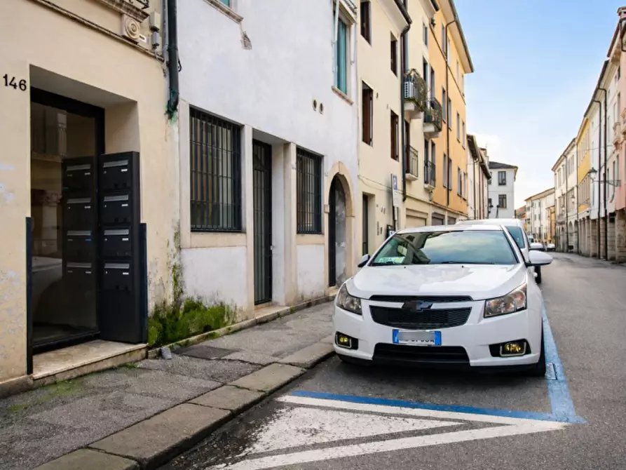 Immagine 22 di Appartamento in vendita  in Borgo Santa Lucia, 144 a Vicenza