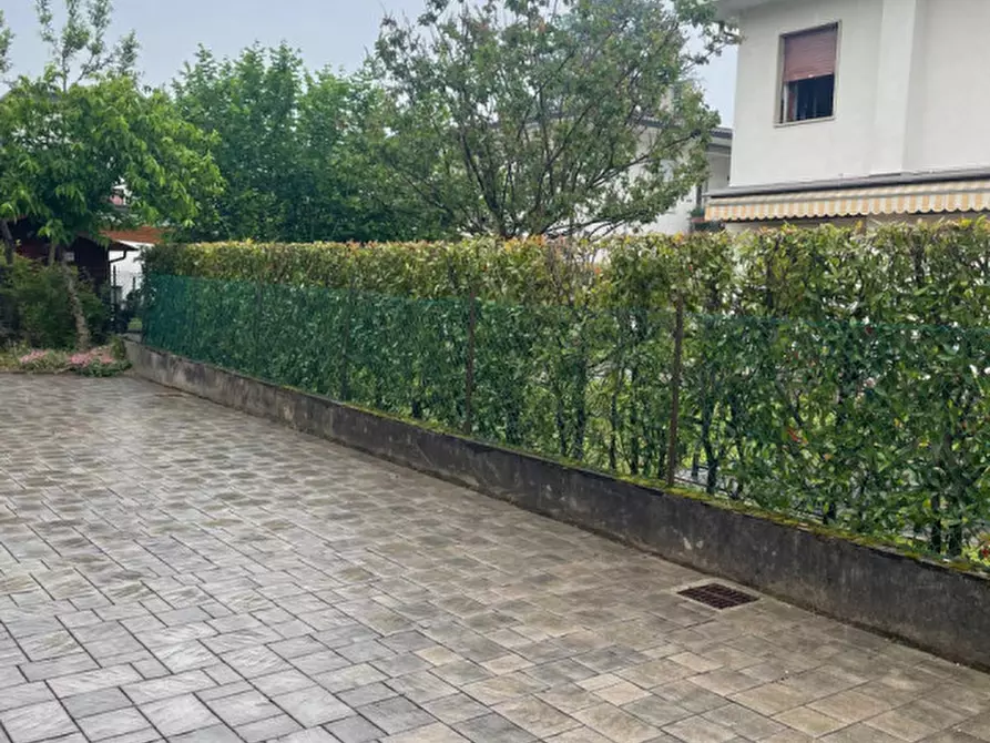 Immagine 8 di Appartamento in vendita  in Via Luino a Vicenza
