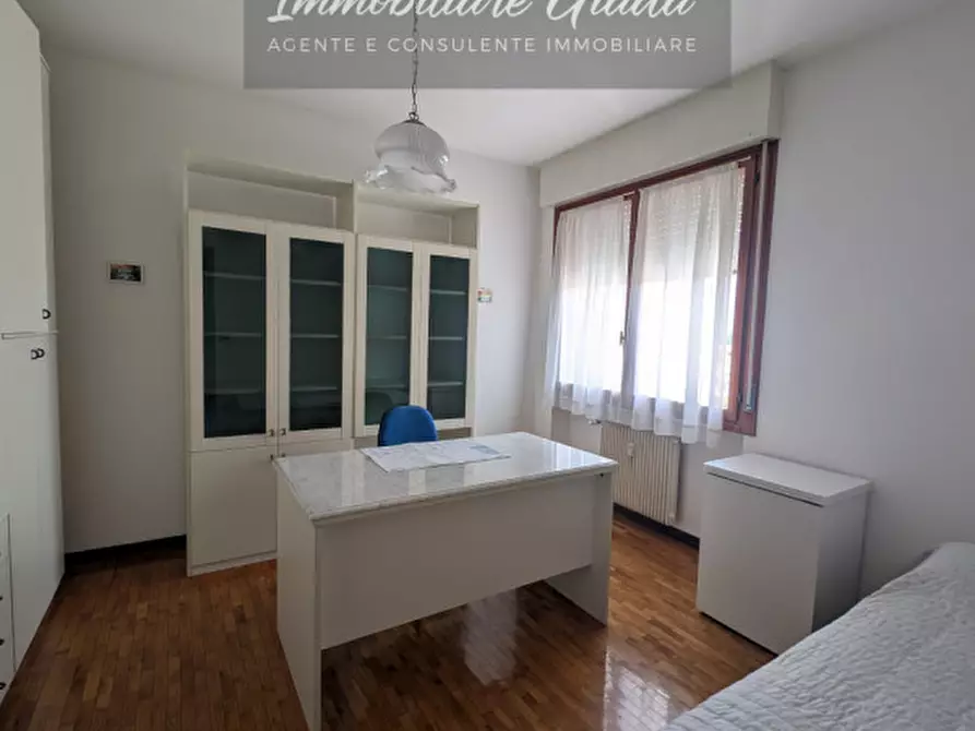 Immagine 11 di Appartamento in vendita  a Vittorio Veneto