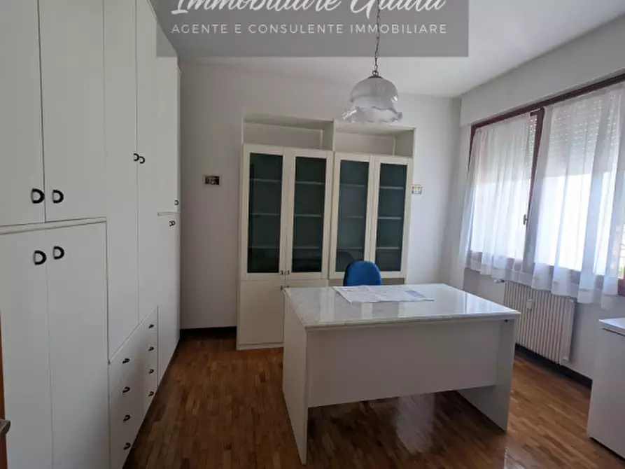 Immagine 12 di Appartamento in vendita  a Vittorio Veneto