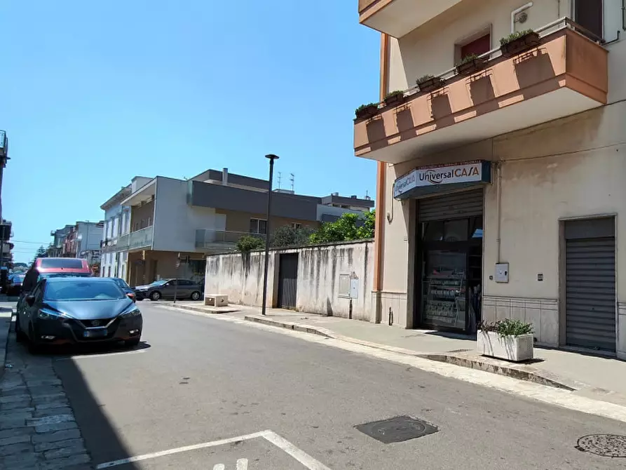 Immagine 3 di Negozio in vendita  in Via Piave a Matino