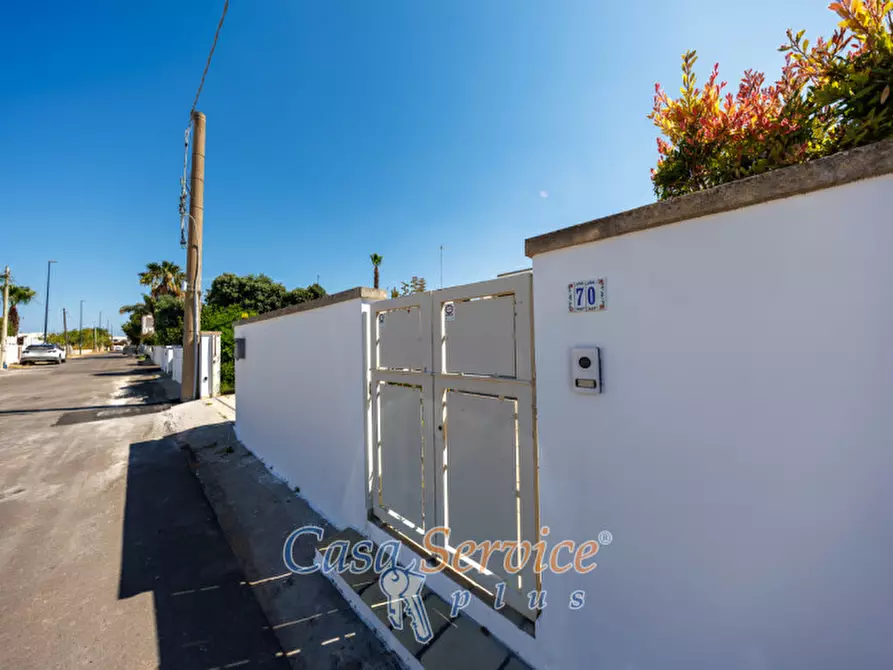 Immagine 3 di Villa in vendita  in Via Amalfi a Taviano