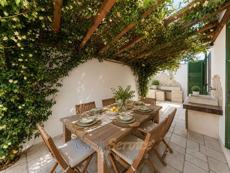 Immagine 6 di Villa in vendita  in Via Amalfi a Taviano