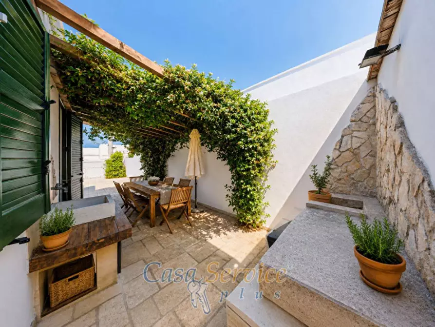 Immagine 7 di Villa in vendita  in Via Amalfi a Taviano