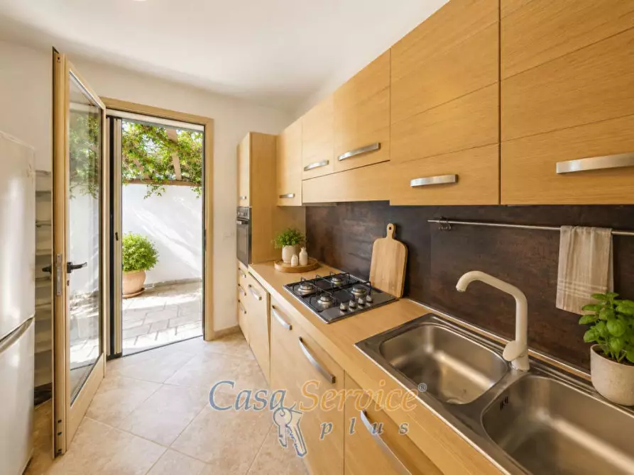 Immagine 13 di Villa in vendita  in Via Amalfi a Taviano