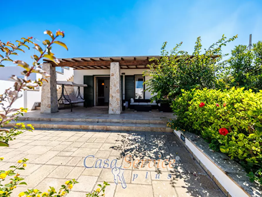 Immagine 33 di Villa in vendita  in Via Amalfi a Taviano