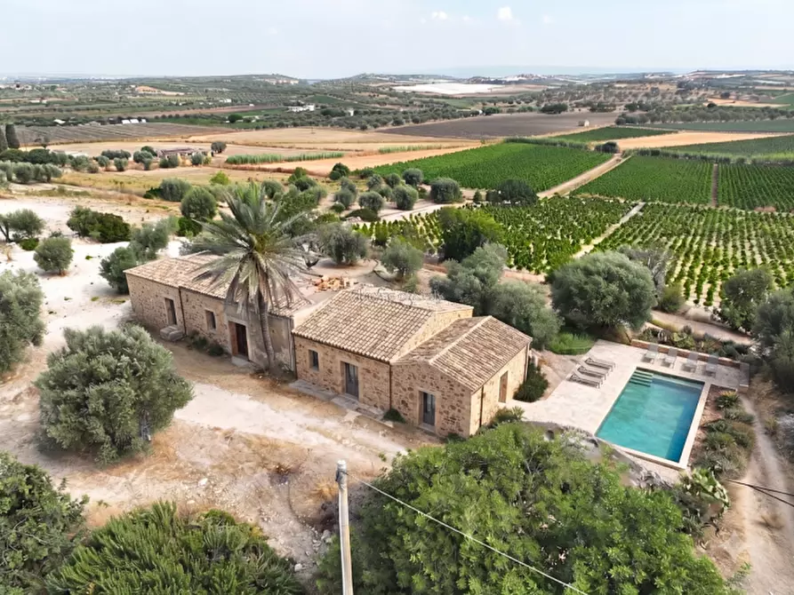 Immagine 2 di Casa indipendente in vendita  in contrada bonivini a Noto