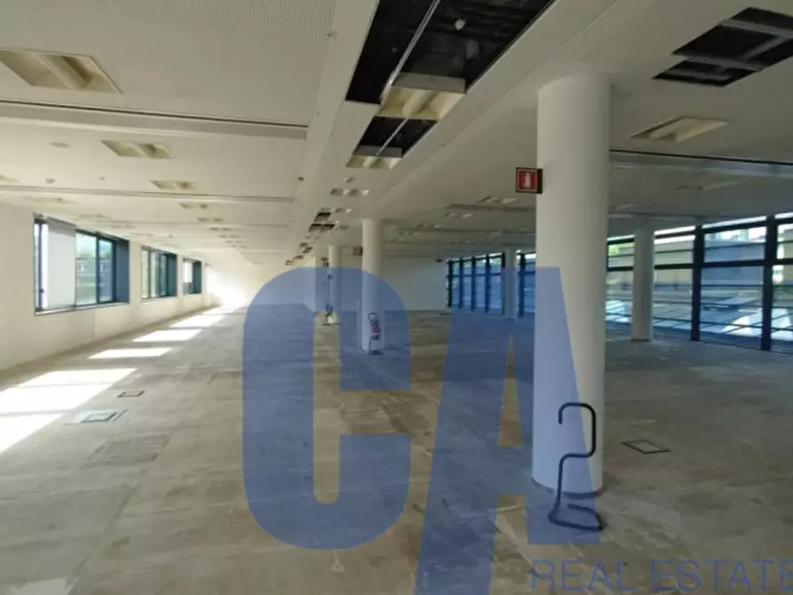 Immagine 17 di Ufficio in affitto  in VIALE SARCA a Milano