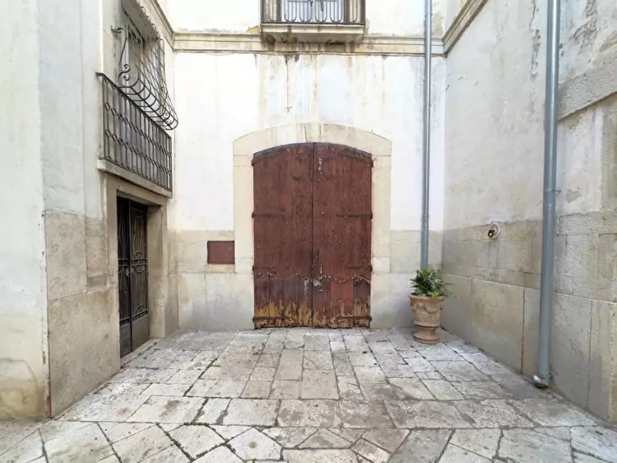 Immagine 23 di Villa in vendita  in Corso S. Sabino, 6, 76012 Canosa di Puglia BT, Italia a Canosa Di Puglia