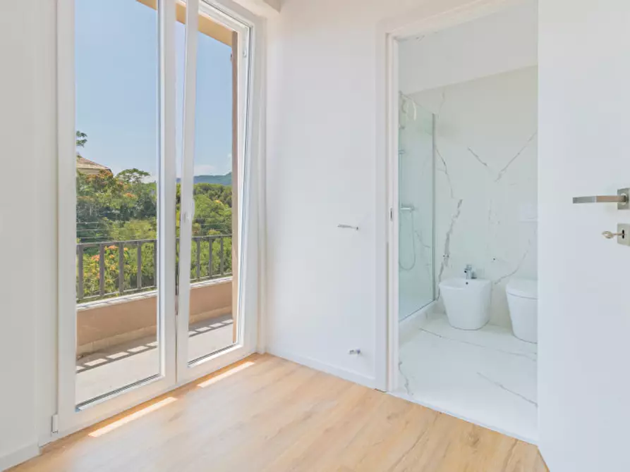Immagine 21 di Appartamento in vendita  in Via Formica 9 a Savona