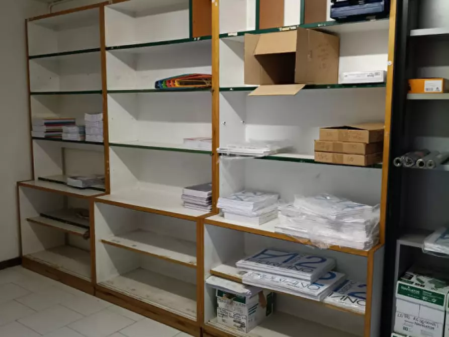 Immagine 9 di Attività commerciale in vendita  a Saonara