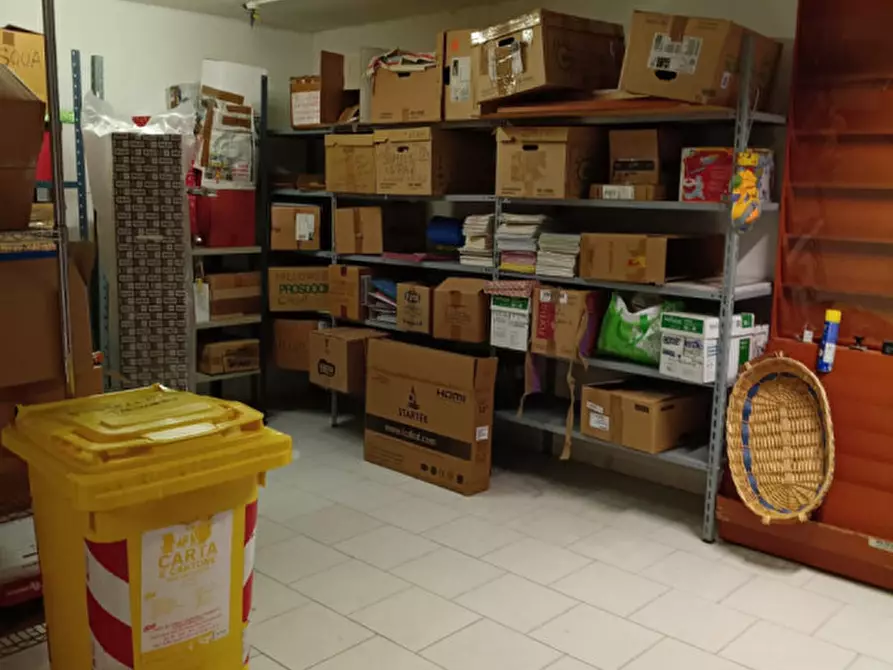 Immagine 12 di Attività commerciale in vendita  a Saonara