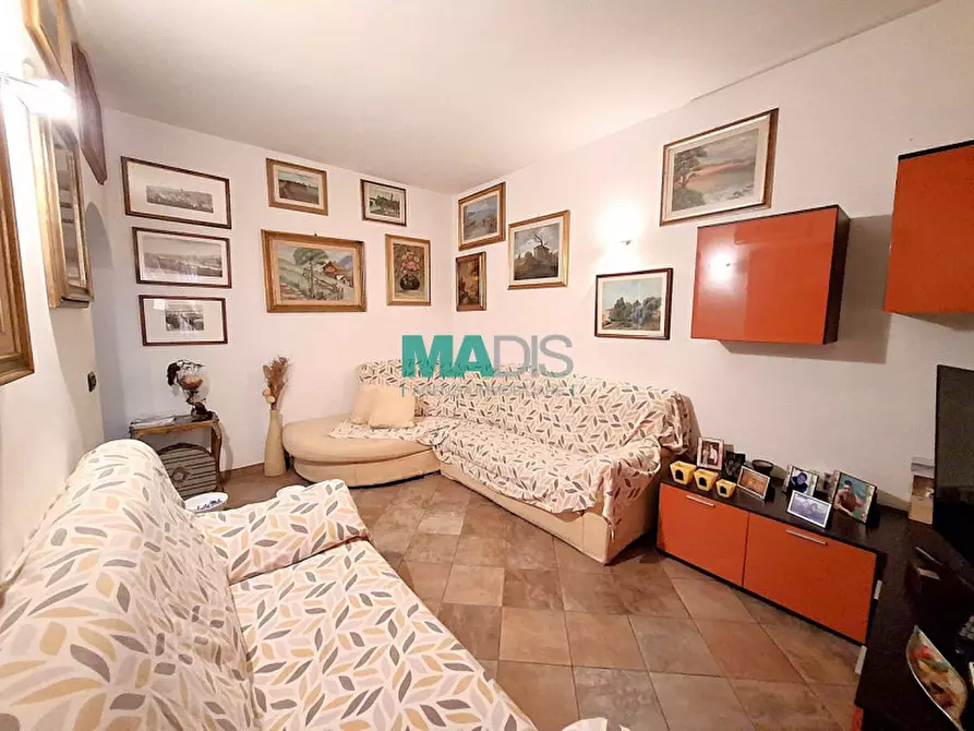 Immagine 6 di Appartamento in vendita  in via garigliano 42 a Prato