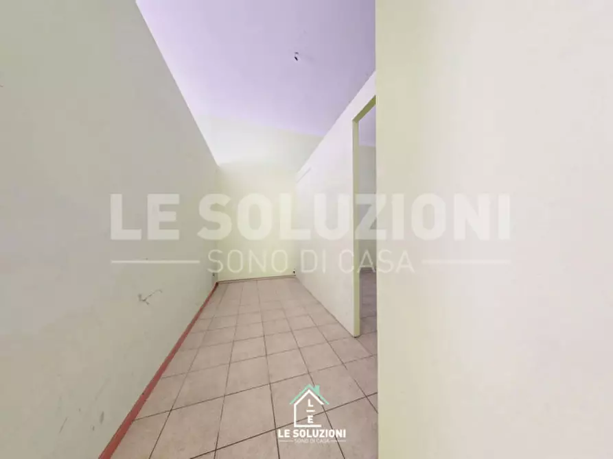 Immagine 9 di Ufficio in affitto  in Via Federico II 27 a Putignano