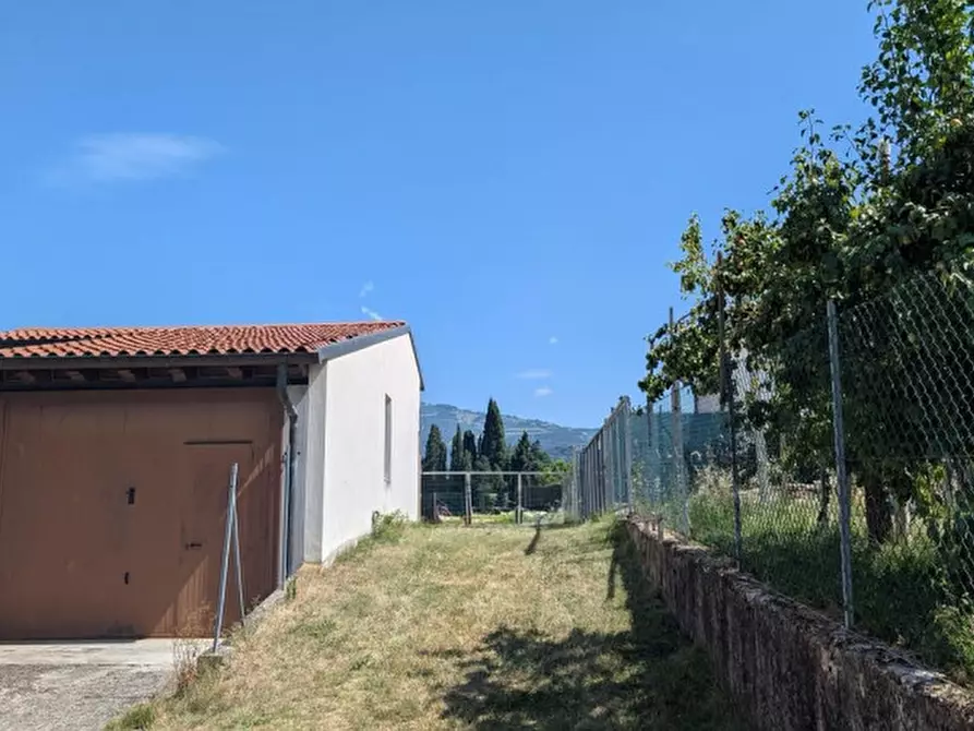 Immagine 9 di Casa bifamiliare in vendita  in Via Cà Rossa, 8 a Zugliano