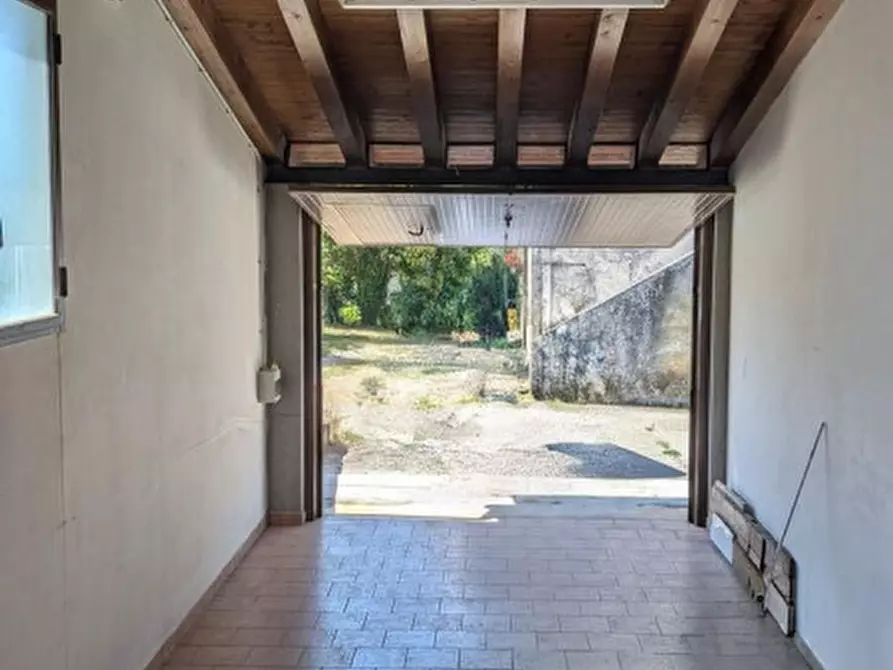 Immagine 13 di Casa bifamiliare in vendita  in Via Cà Rossa, 8 a Zugliano