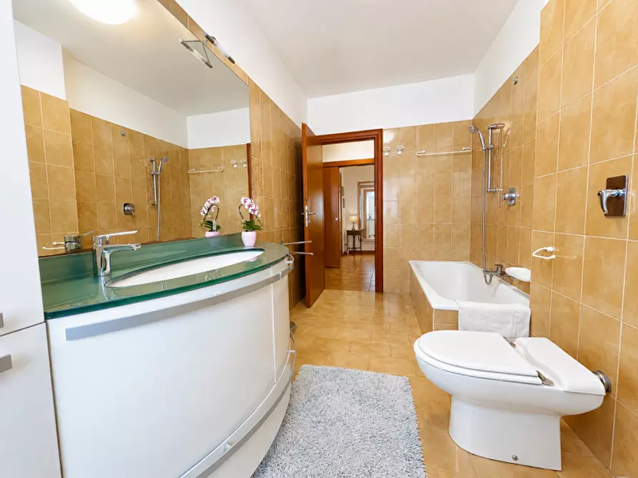 Immagine 9 di Appartamento in vendita  in località roncafort 14 a Trento