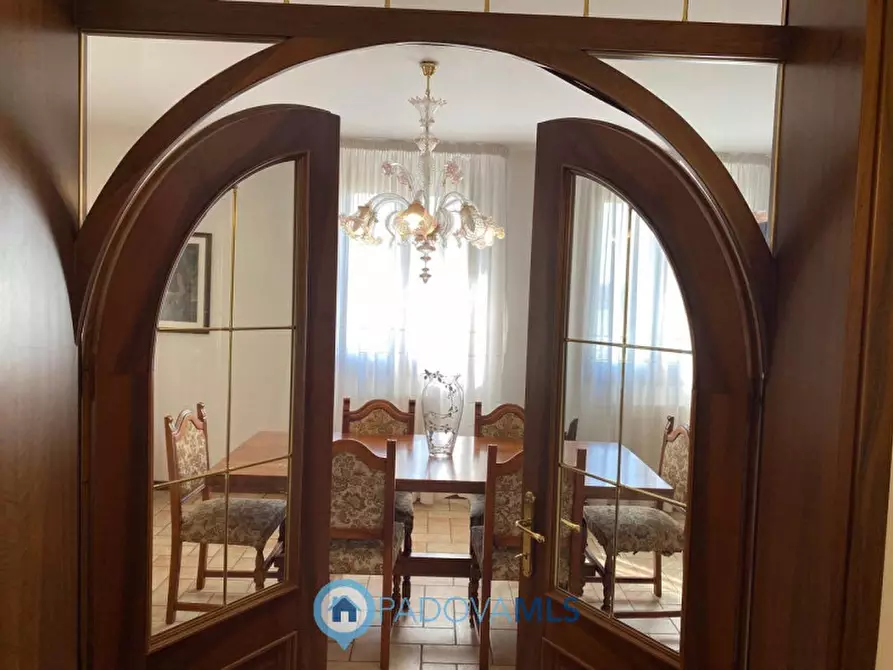 Immagine 1 di Villa in vendita  in via mare a Conselve