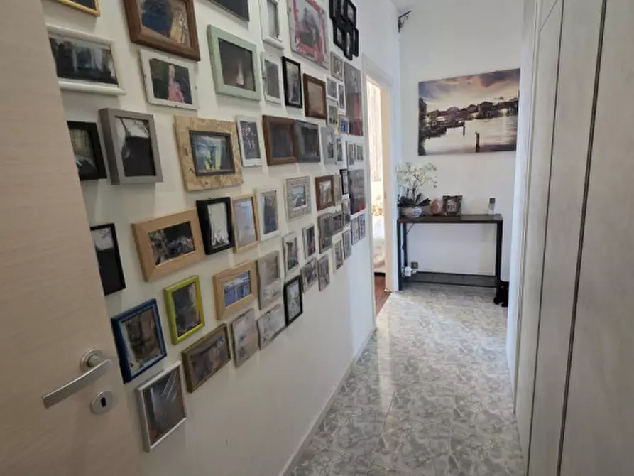 Immagine 18 di Appartamento in vendita  in Piazza Martiri della Libertà  11 a Caerano Di San Marco