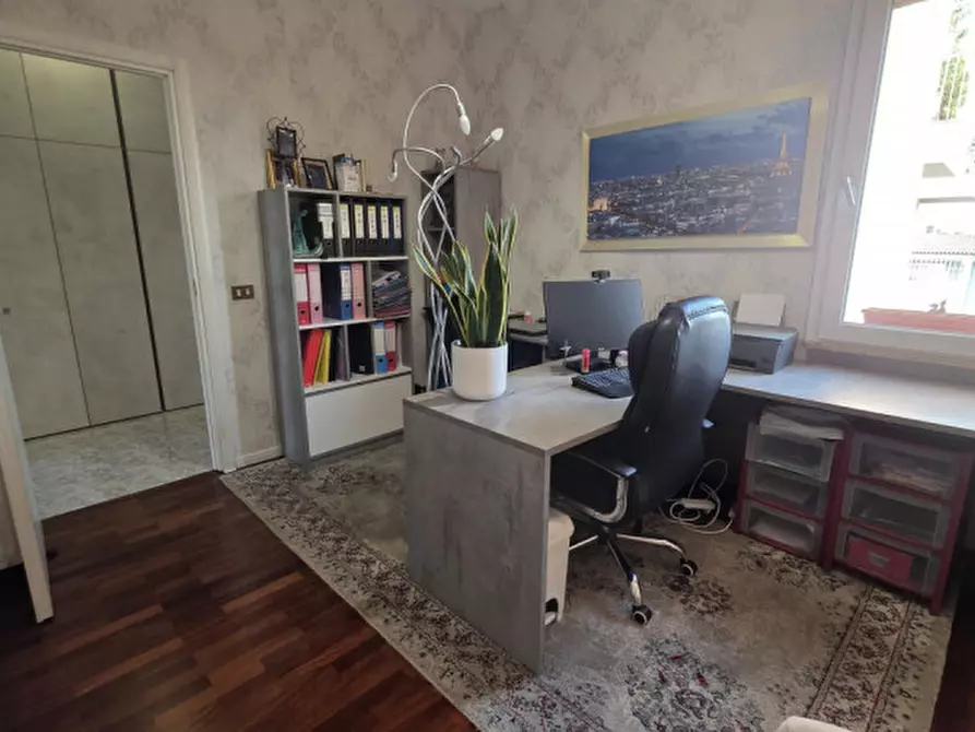 Immagine 24 di Appartamento in vendita  in Piazza Martiri della Libertà  11 a Caerano Di San Marco