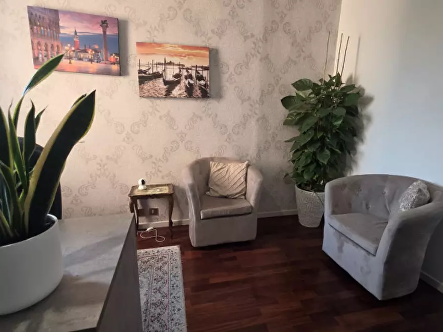 Immagine 26 di Appartamento in vendita  in Piazza Martiri della Libertà  11 a Caerano Di San Marco