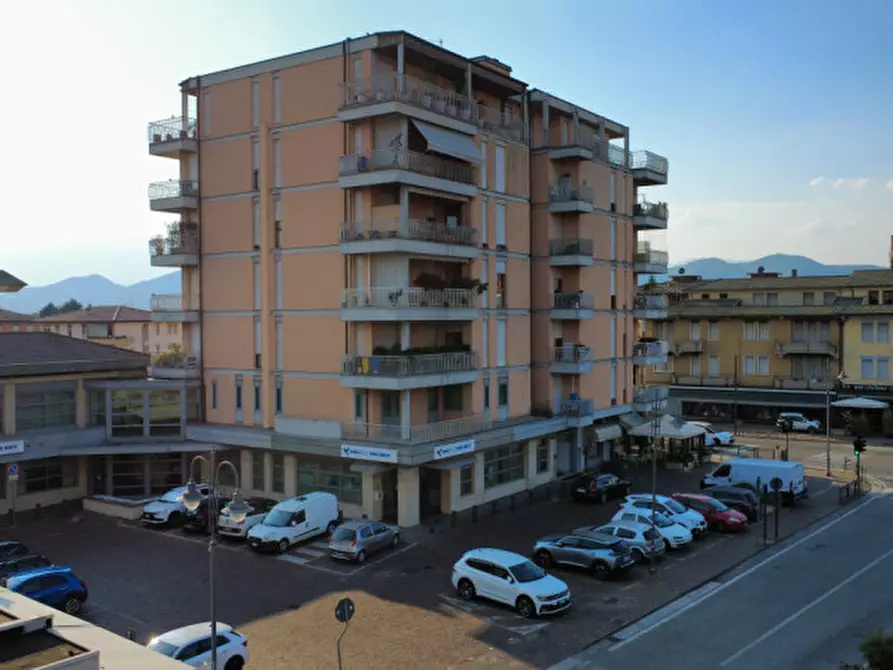 Immagine 43 di Appartamento in vendita  in Piazza Martiri della Libertà  11 a Caerano Di San Marco