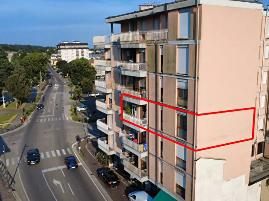 Immagine 44 di Appartamento in vendita  in Piazza Martiri della Libertà  11 a Caerano Di San Marco