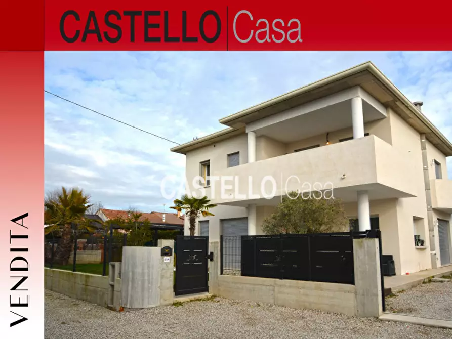 Immagine 1 di Casa indipendente in vendita  in Via Brolo a Castelfranco Veneto