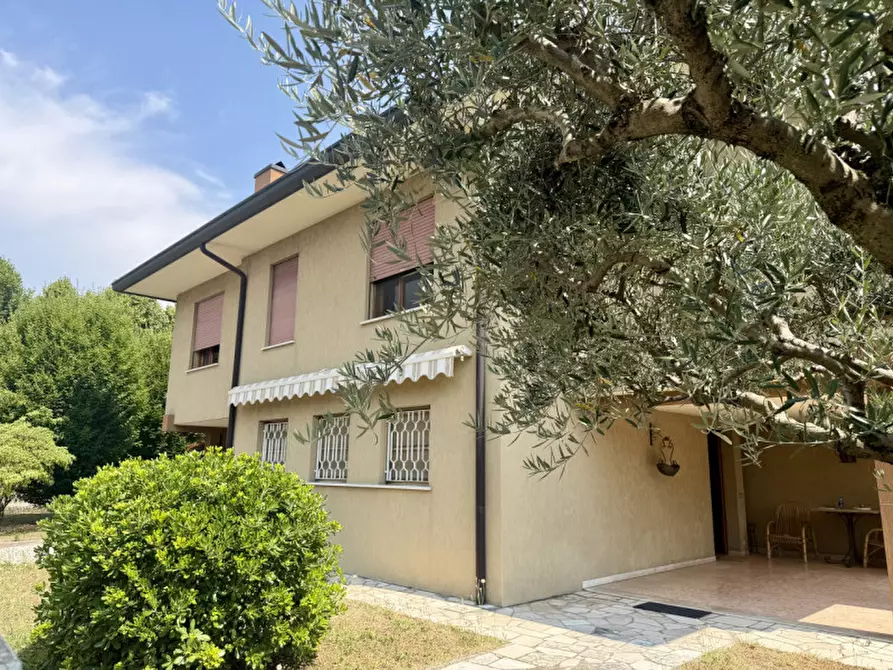 Immagine 3 di Casa bifamiliare in vendita  in via San Pio X 34/a a Castelfranco Veneto