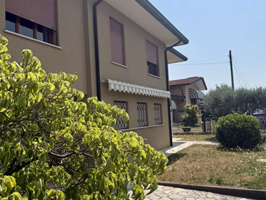 Immagine 4 di Casa bifamiliare in vendita  in via San Pio X 34/a a Castelfranco Veneto