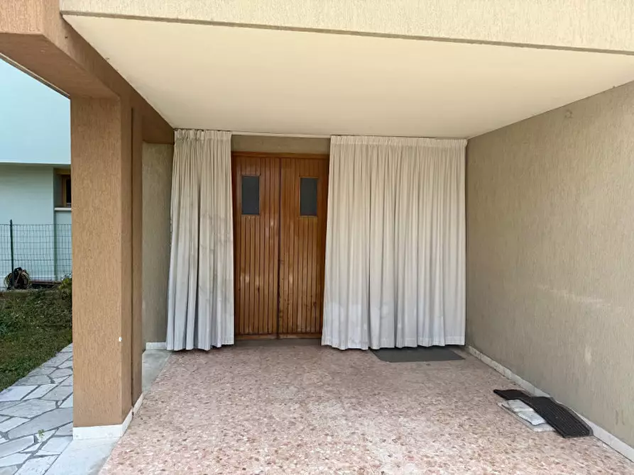 Immagine 5 di Casa bifamiliare in vendita  in via San Pio X 34/a a Castelfranco Veneto