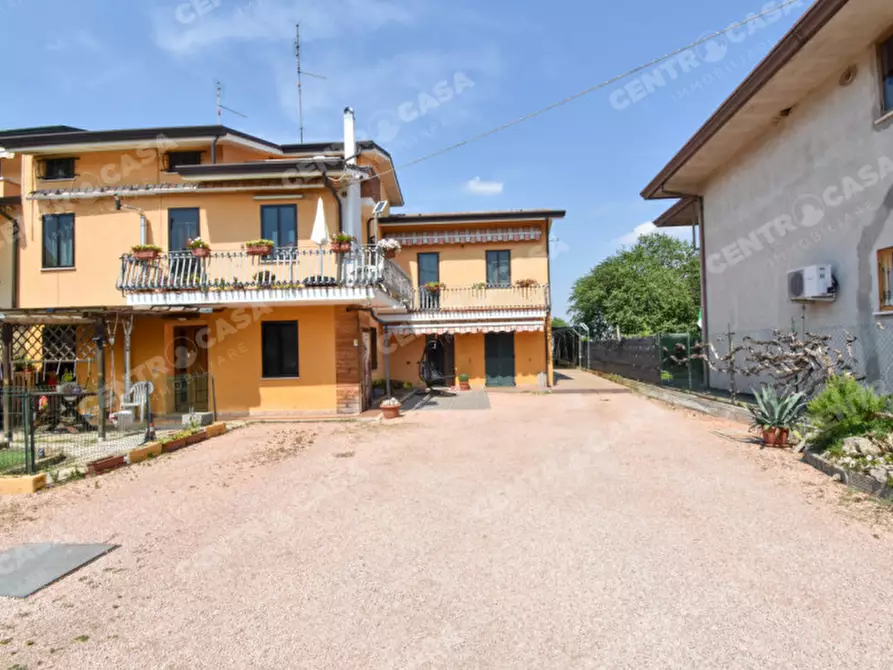 Immagine 22 di Appartamento in vendita  in Piazza Don Vittorio Galvani a Legnago